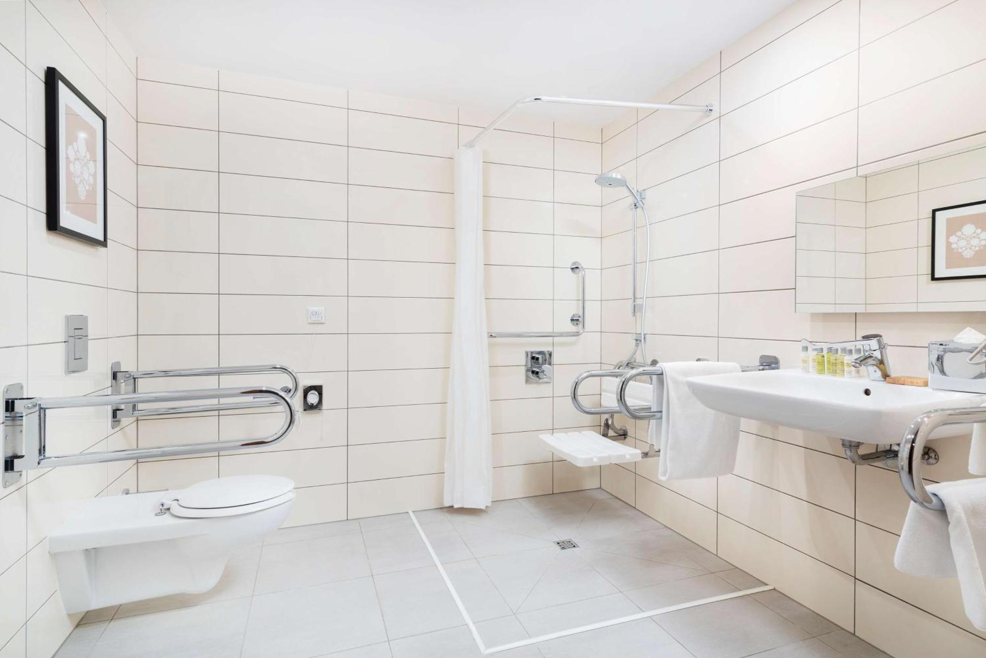 King Room Mobility Access